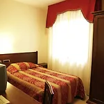 Отель Tiziana 3*