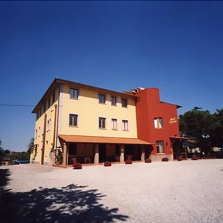 Tiziana 3*