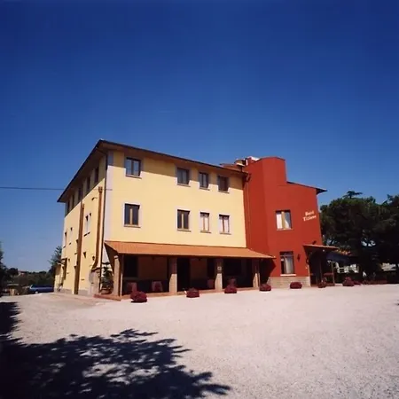 Tiziana Hotel 3*