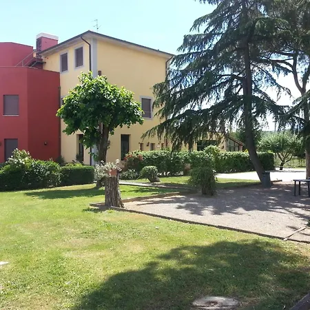 Tiziana 3*