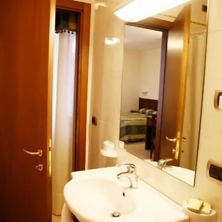 Tiziana 3*