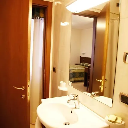Tiziana 3*
