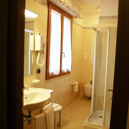 Tiziana 3*