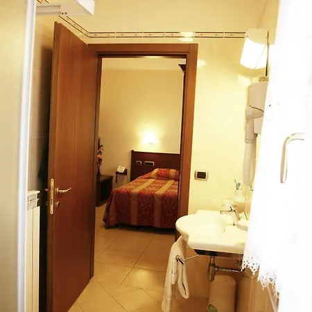 Tiziana 3*