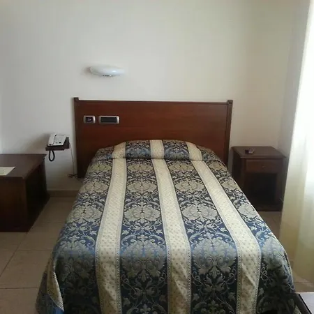 Tiziana Hotel 3*